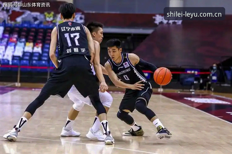 三中卫赌局vs四后卫稳妥：辽宁铁人这次换帅，赌的还是保守？
